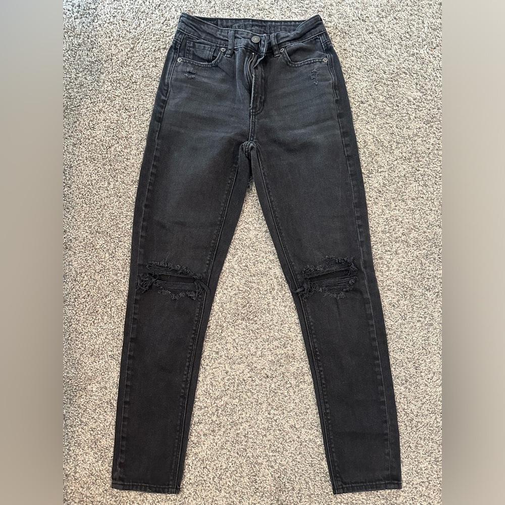 american eagle mom jeans